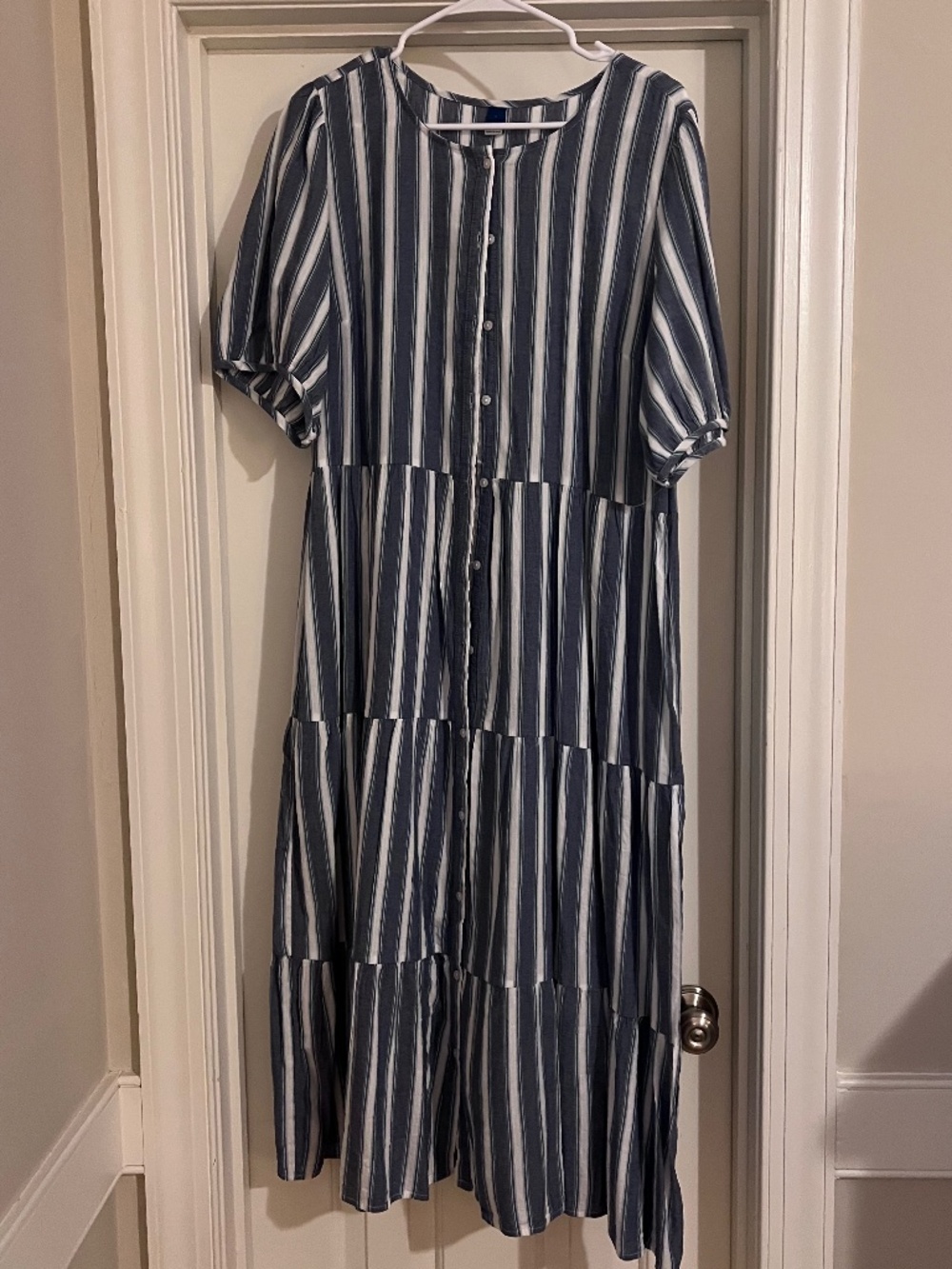 Short sleeve dress